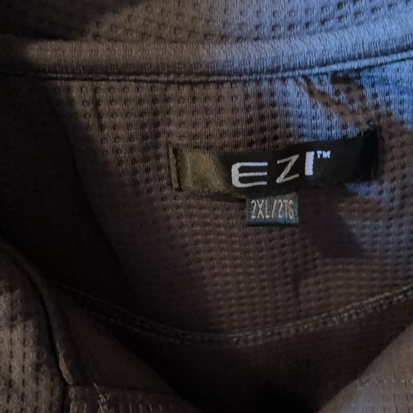 Grey Golf shirt with silver contrast. Fits like XL - Picture 3 of 5